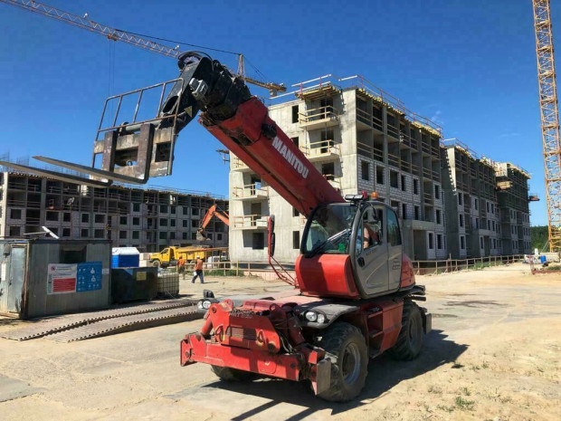 Заказ телескопического погрузчика Merlo Roto 3816