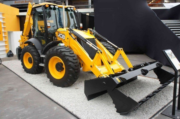 Челюстной экскаватор-погрузчик JCB 4CX