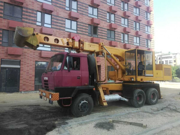 Услуги экскаватора-планировщика Татра УДС 114